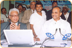 Mr. BITRA, M.D, BITRA NET PVT LTD., with Hon'ble. Chief Minister Dr. Y.S. Raja Sekhara Reddy SLBC Website Opening At Jubilee Hall - www.slbc.in